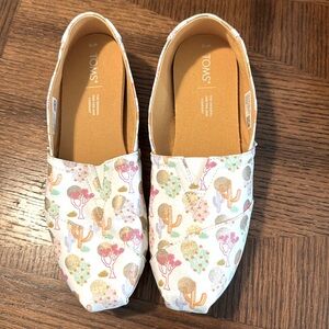 Tom's, women's size 10
